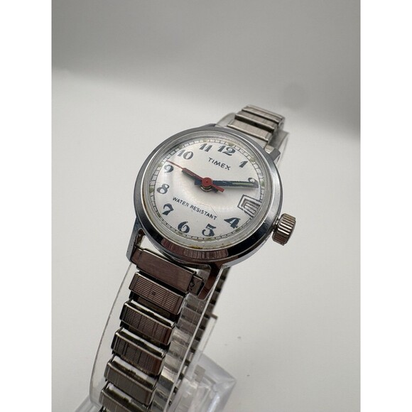 Vintage Timex Ladies Mechanical Date Watch - Spare or Repair - Case France - Picture 4 of 9